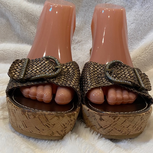 Yellow Box Bronze Platform Cork Wedge Sandals Woven Crystal Buckle Size 8? VGC - Picture 3 of 10